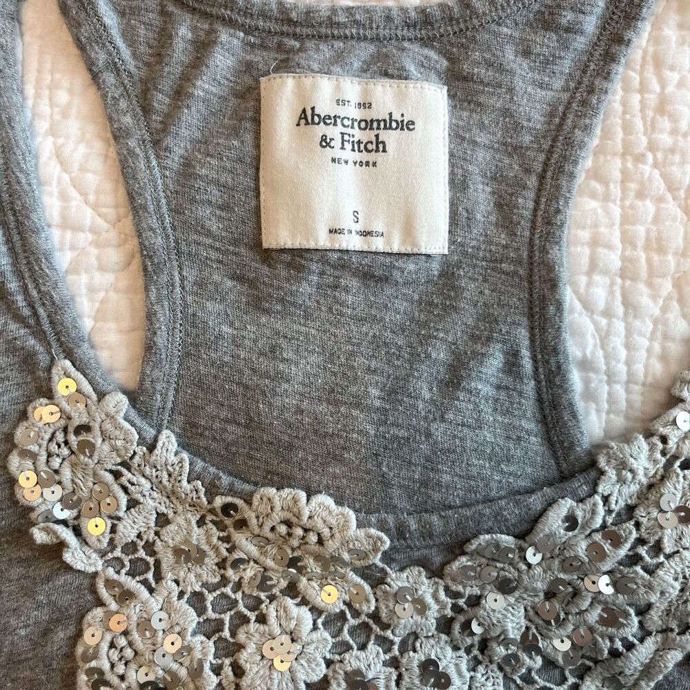 Abercrombie & Fitch Y2K Embellished Tank Top Gray Small Sequin Lace Summer Boho - Picture 3 of 7